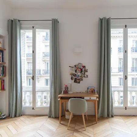 Διαμέρισμα Veeve - Elegant And Spacious In The 8th Παρίσι