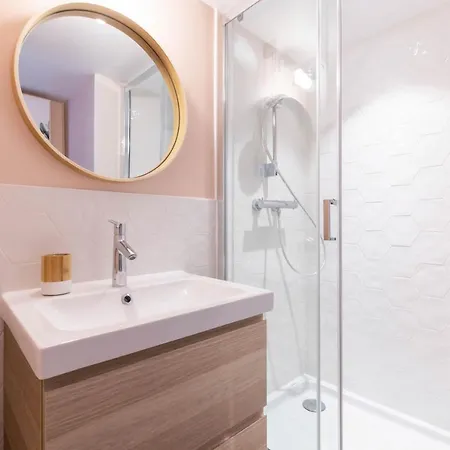 Veeve - Elegant And Spacious In The 8th Διαμέρισμα *